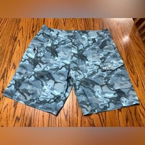 AFTCO Shorts Mens 38 Green Camouflage Cargo Fishing Athletic 10.5 Inseam